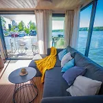 Magisches Abenteuer-hausboot Juno *