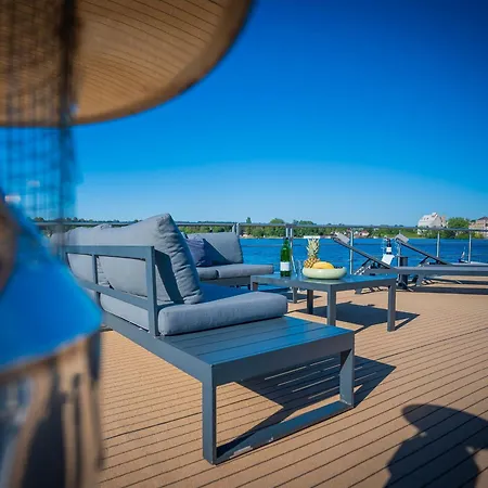 Magisches Abenteuer-hausboot Juno Πλωτό κατάλυμα *