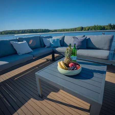 Πλωτό κατάλυμα Magisches Abenteuer-hausboot Juno Fürstenberg-Havel