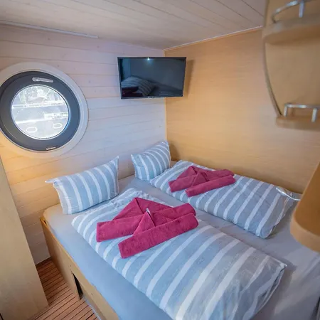 Magisches Abenteuer-hausboot Juno Bateau-hôtel Fürstenberg-Havel