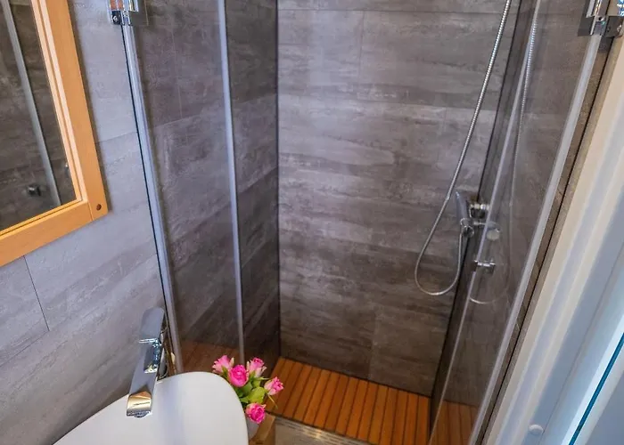 Magisches Abenteuer-hausboot Juno بوتيل *